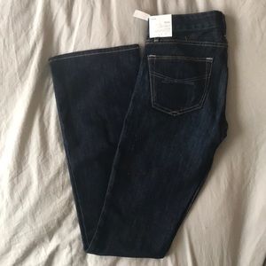 NWT Gap Sexy Boot Cut 1969 Jean - Size 25/0r